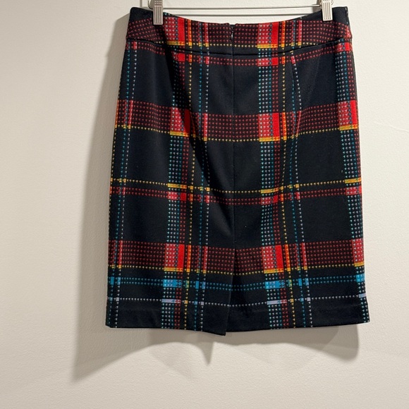 Evan Picone Women's Black and Red Plaid Pencil Skirt Size 6P - Picture 3 of 8